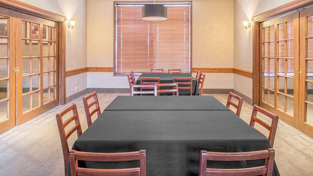 Four Points By Sheraton South Edmonton